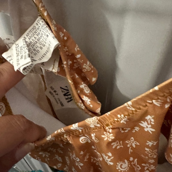 Zara swimsuit - Picture 2 of 2